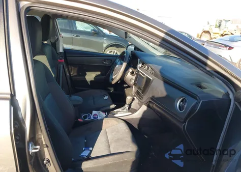 2019 Toyota Corolla Le z USA, uszkodzony, nr VIN 2T1BURHEXKC197463